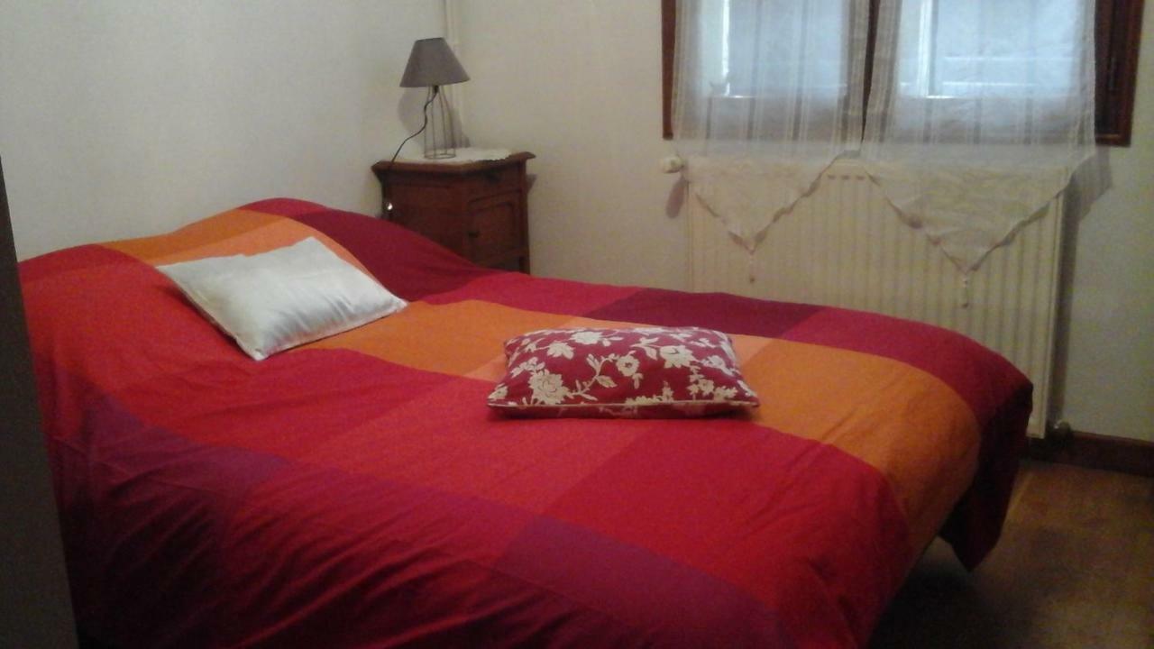 Bed and Breakfast Chez Sylvie Et Jean-Yves Шаньи Экстерьер фото